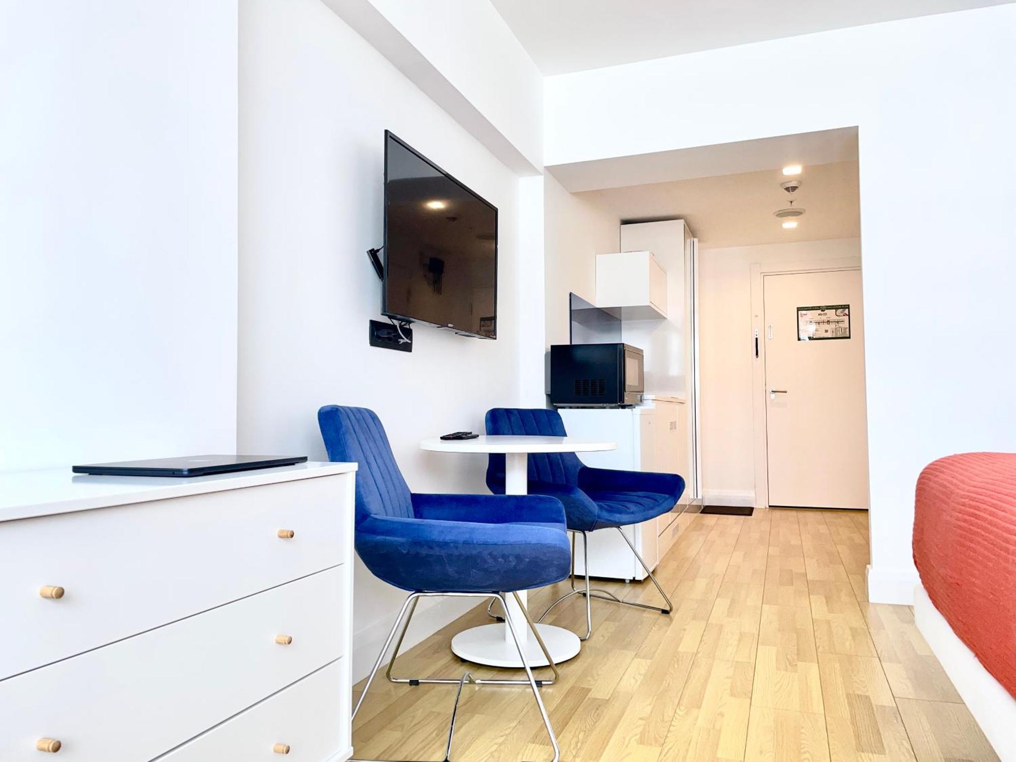Sky Apartments 巴统 外观 照片