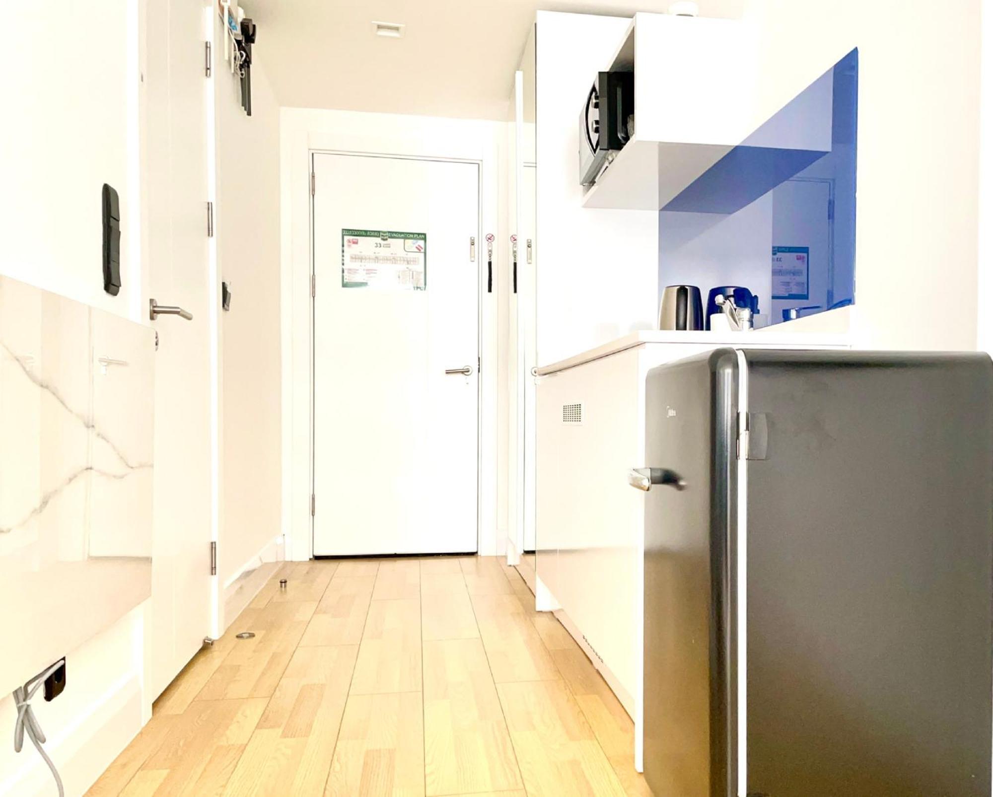 Sky Apartments 巴统 外观 照片