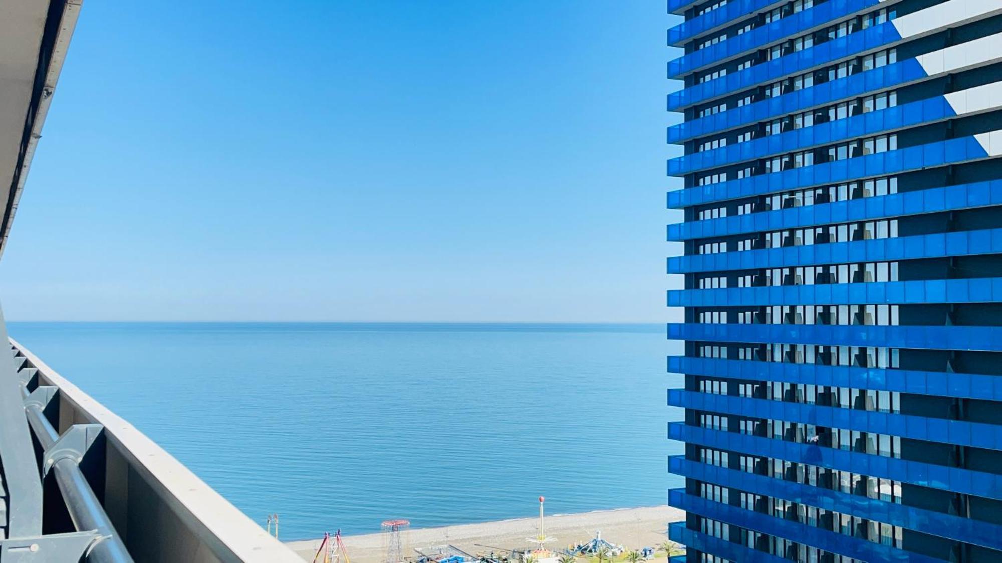 Sky Apartments 巴统 外观 照片