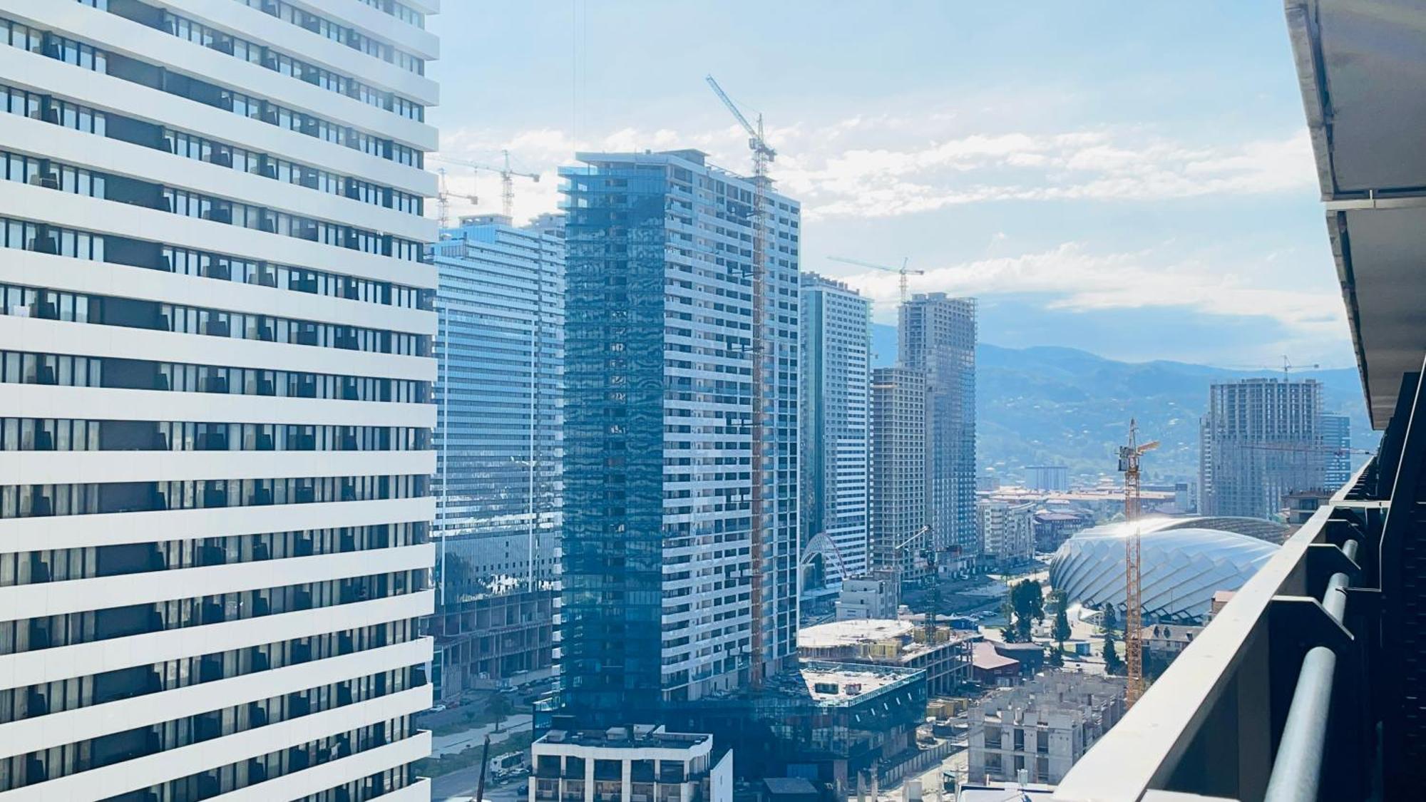 Sky Apartments 巴统 外观 照片