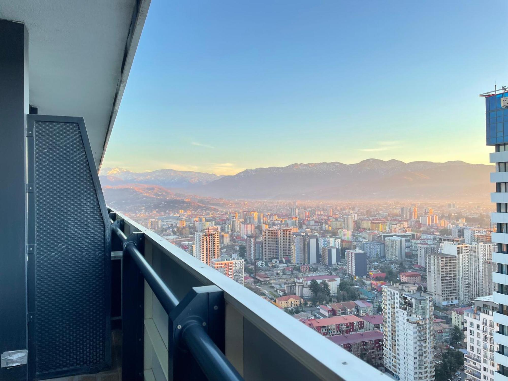Sky Apartments 巴统 外观 照片