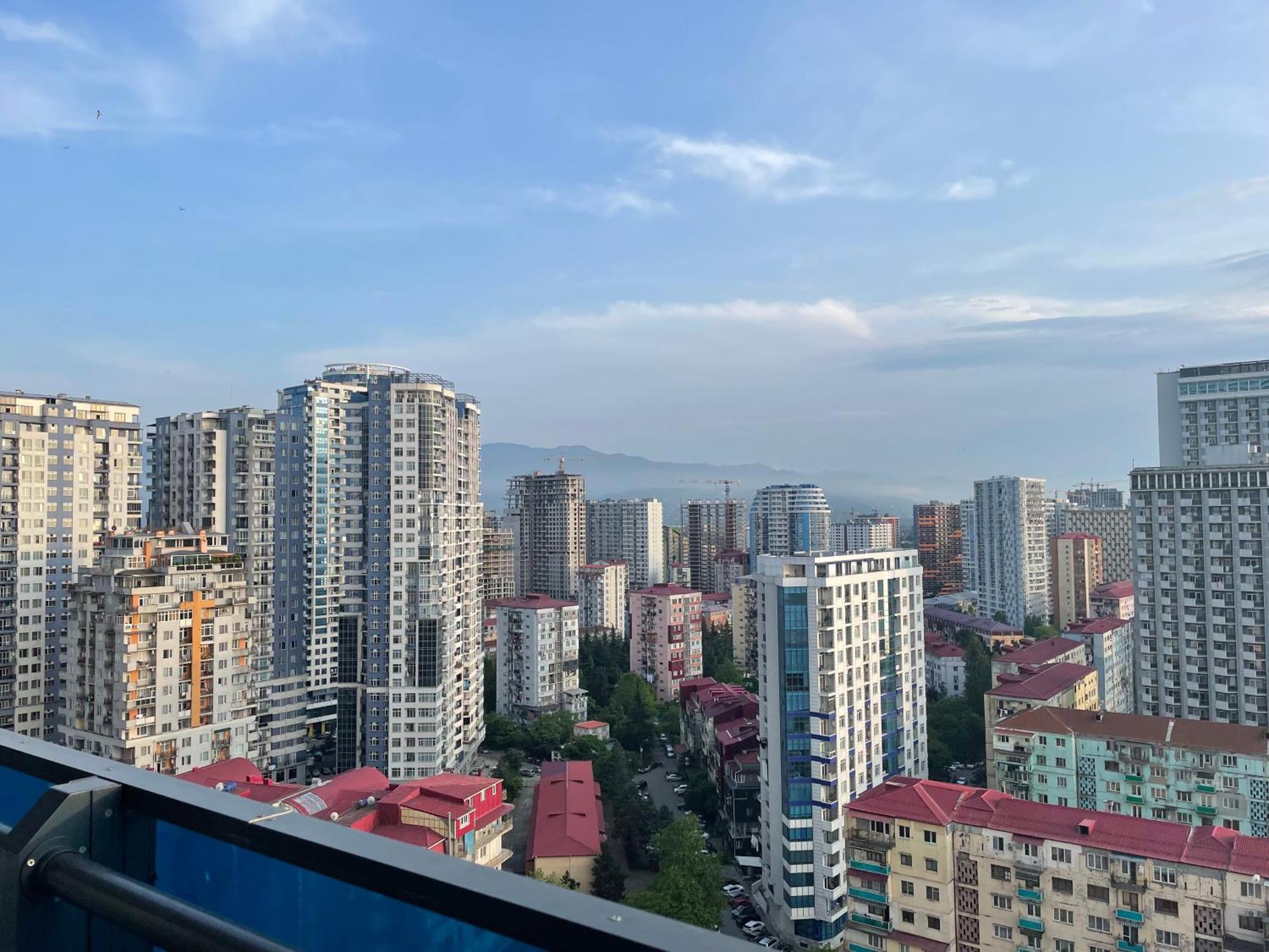 Sky Apartments 巴统 外观 照片