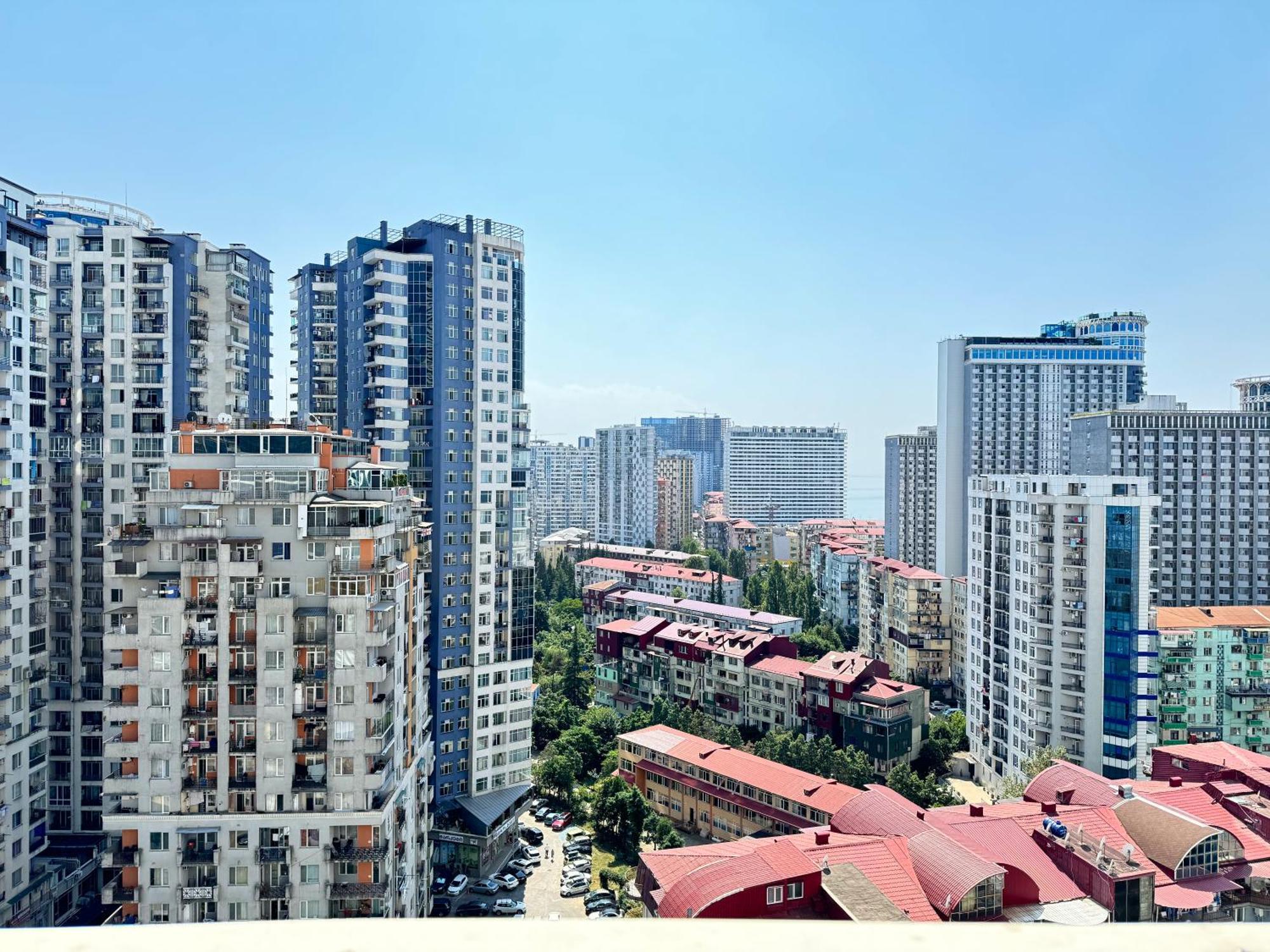 Sky Apartments 巴统 外观 照片