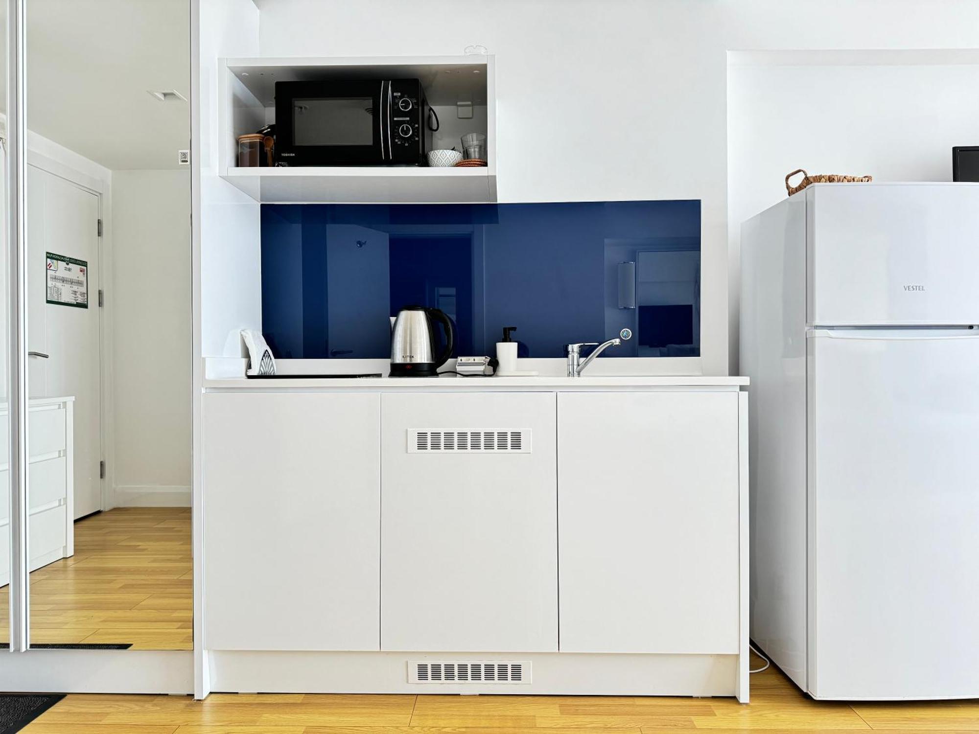 Sky Apartments 巴统 外观 照片
